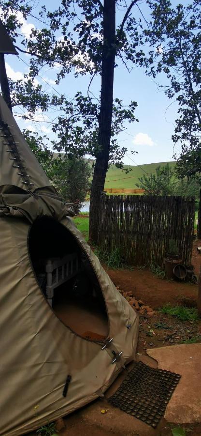 מלון אונדרברג Nguni Moon Tepee Camp מראה חיצוני תמונה