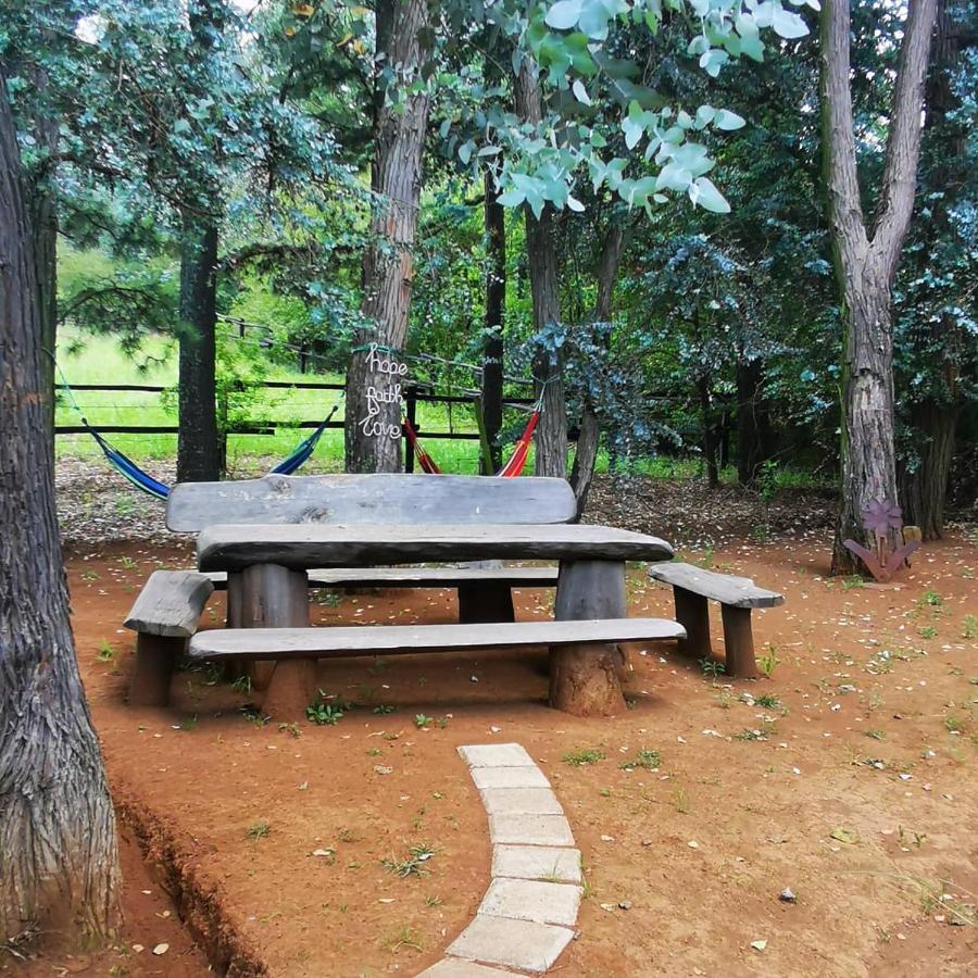 מלון אונדרברג Nguni Moon Tepee Camp מראה חיצוני תמונה