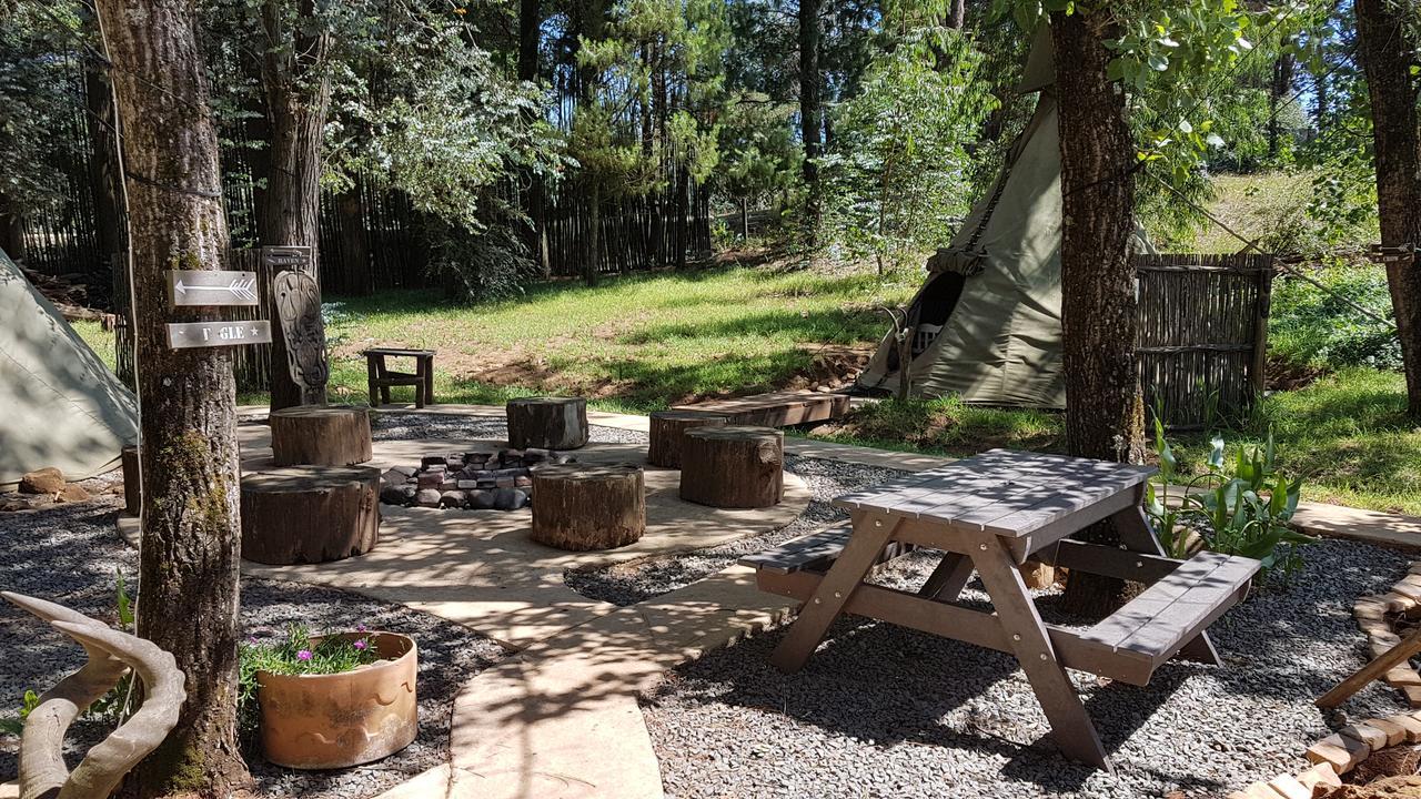 מלון אונדרברג Nguni Moon Tepee Camp מראה חיצוני תמונה