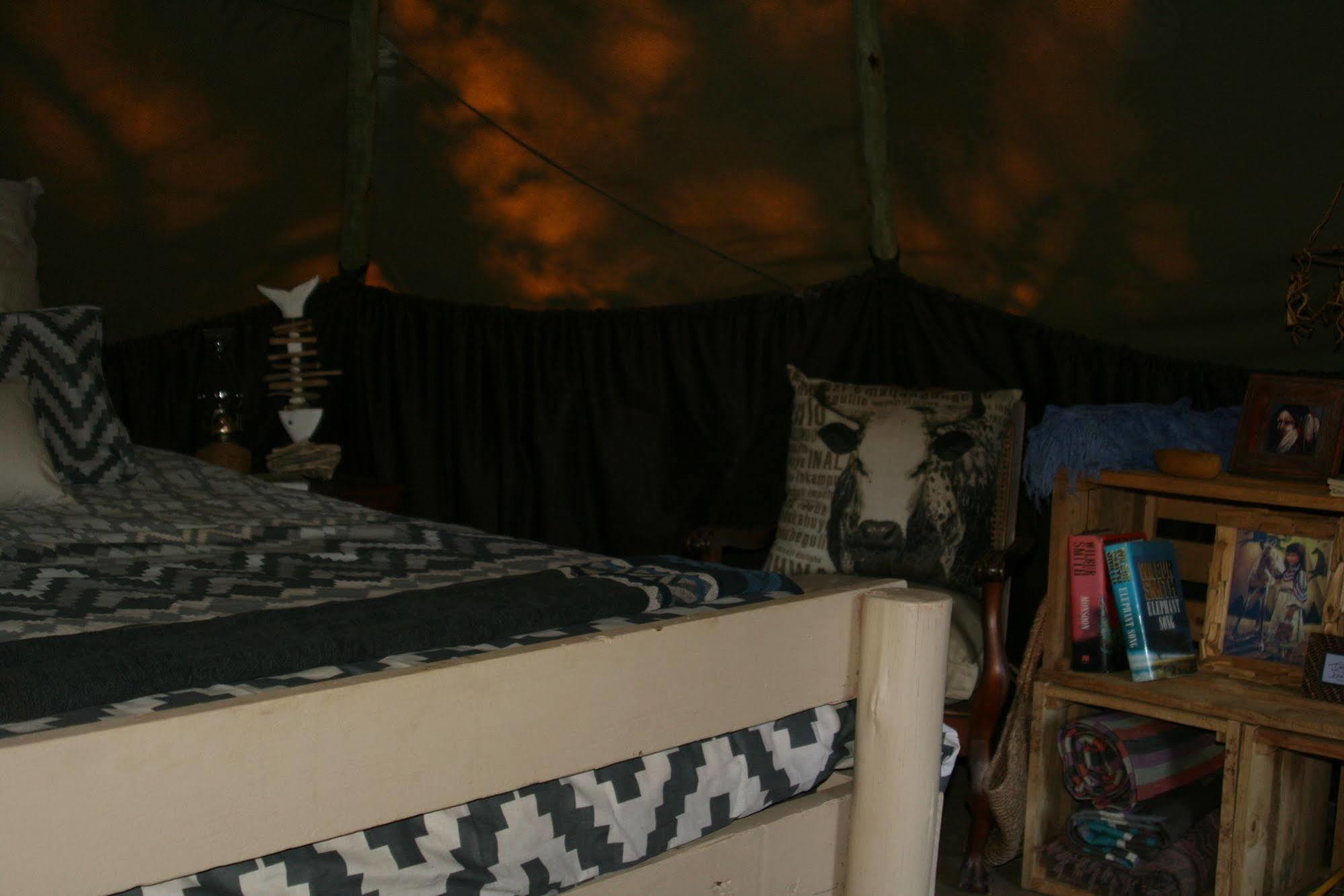 מלון אונדרברג Nguni Moon Tepee Camp מראה חיצוני תמונה