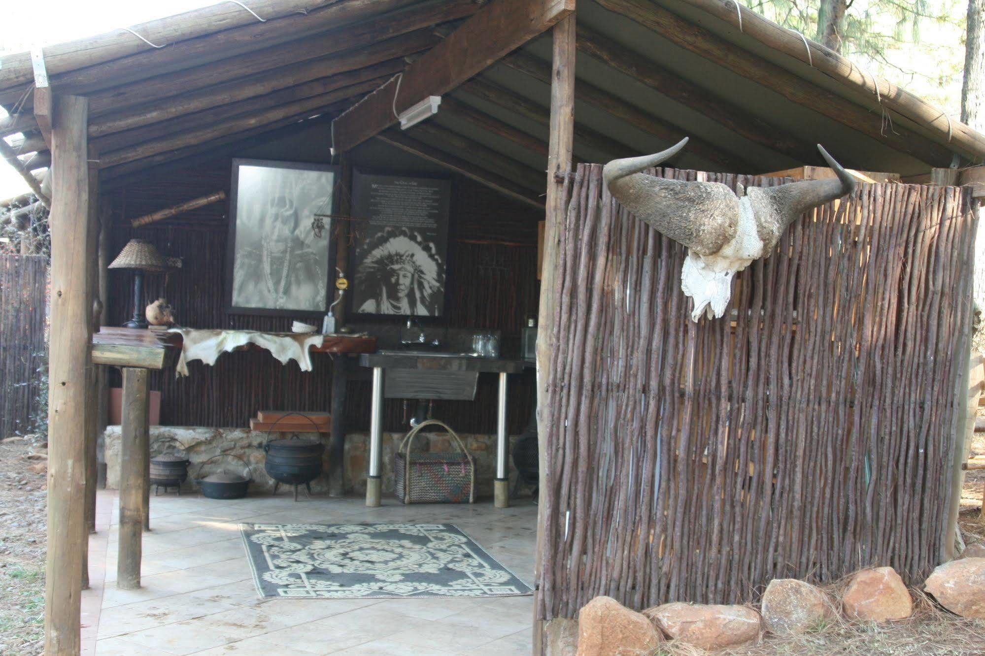 מלון אונדרברג Nguni Moon Tepee Camp מראה חיצוני תמונה