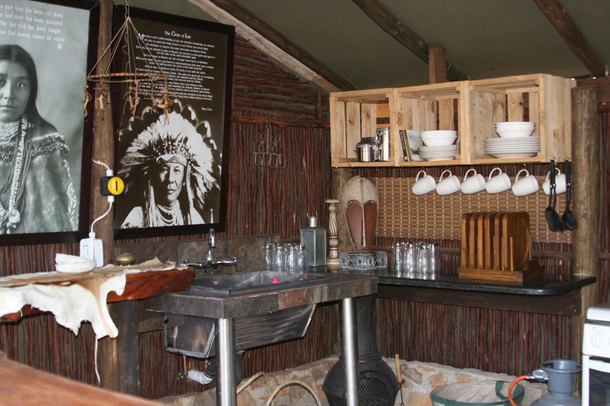 מלון אונדרברג Nguni Moon Tepee Camp מראה חיצוני תמונה
